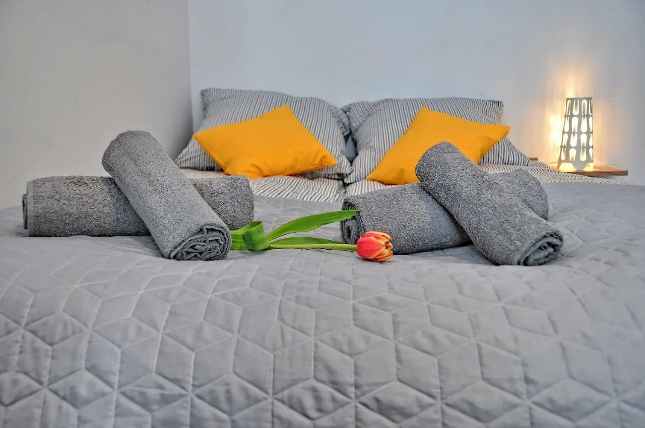 Second Home Apartment Pilsudskiego Krakow Poland