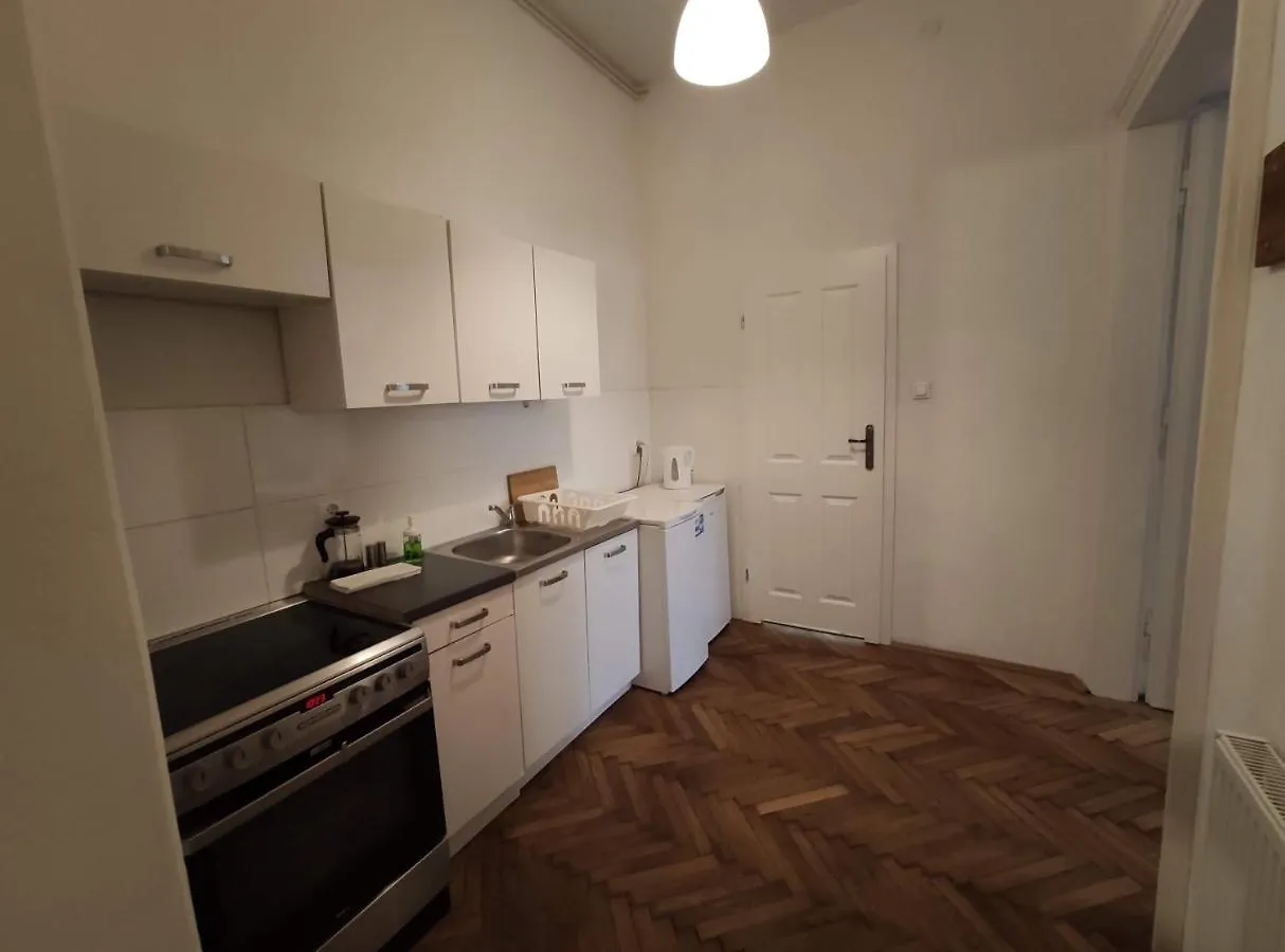 Second Home Apartment Pilsudskiego Krakow 0*,