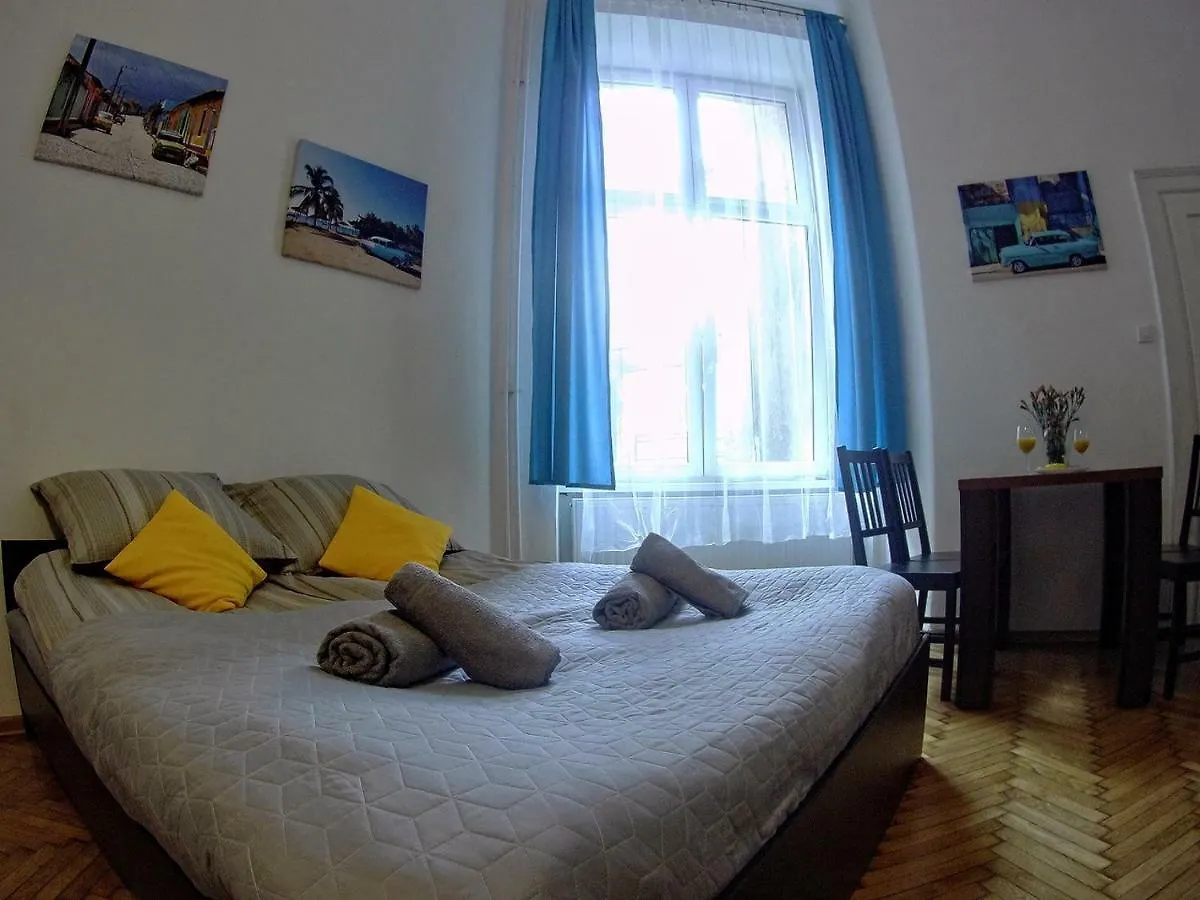 Second Home Apartment Pilsudskiego Krakow 0*,  Poland